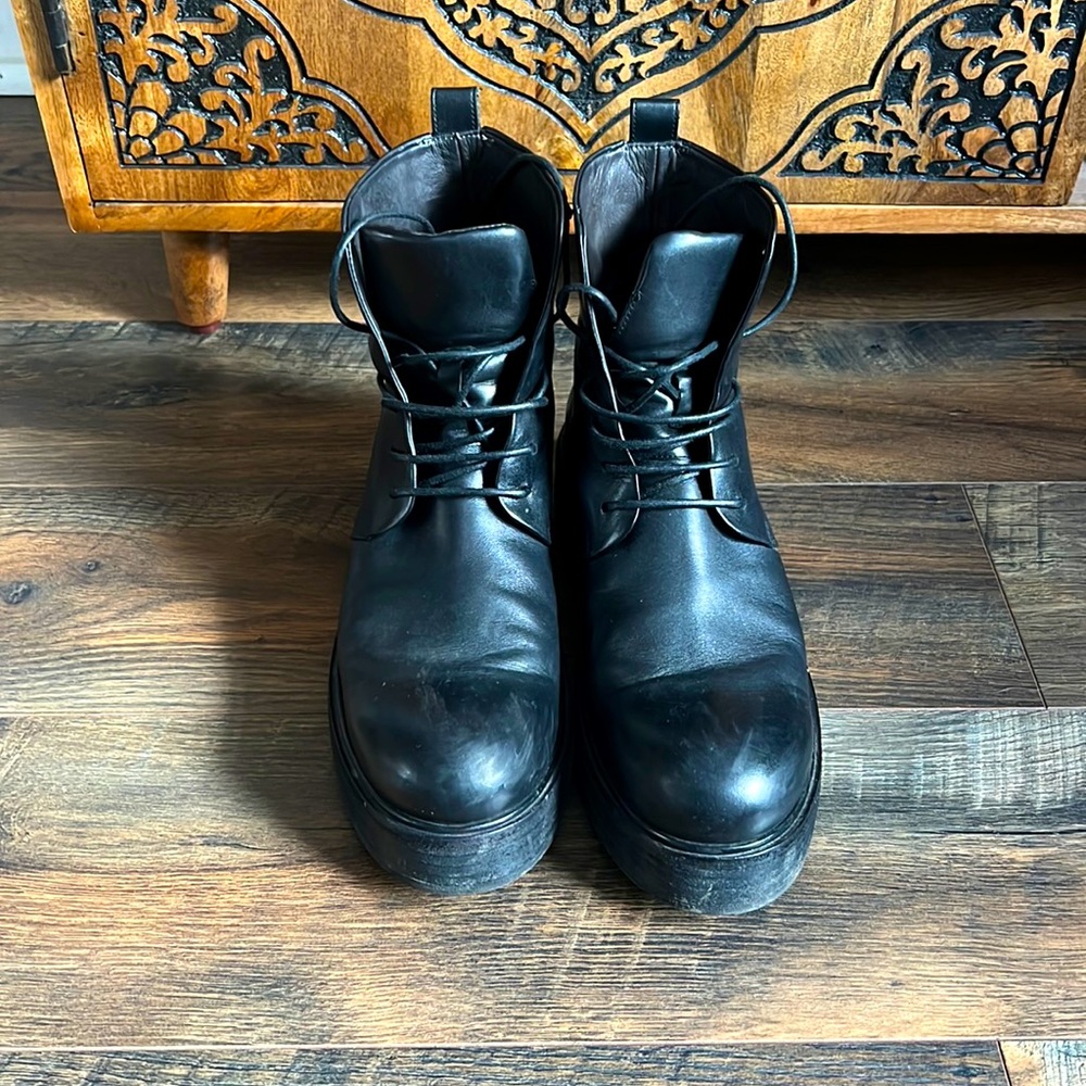 Good Condition Only Three Time Used Like New - image 1